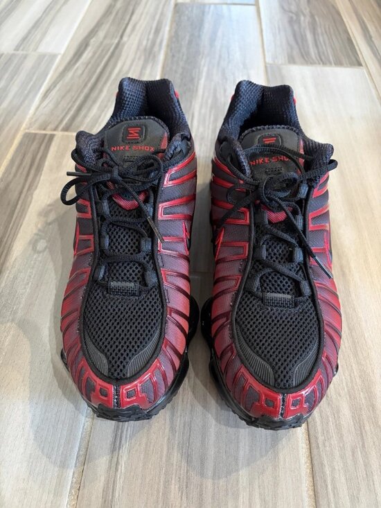 Men\'s Nike Shox TL Casual Shoes - Deadpool Black/University Red IF6202-001 main image 10